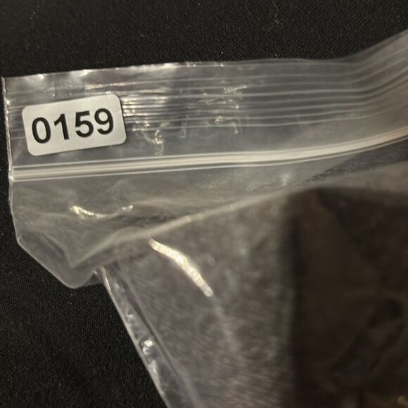 Levi’s wedgie high rise snug through hip an thigh tapers leg dark wash black 28 - Picture 9 of 9